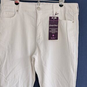 Gloria Vanderbilt Shape Effect Tummy Sculpt Jeans White Size 16 $20.00 NWT